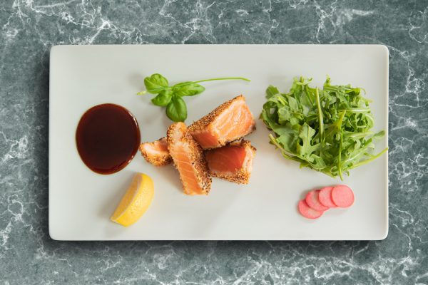 Tataki de Saumon aux graines de Sésame